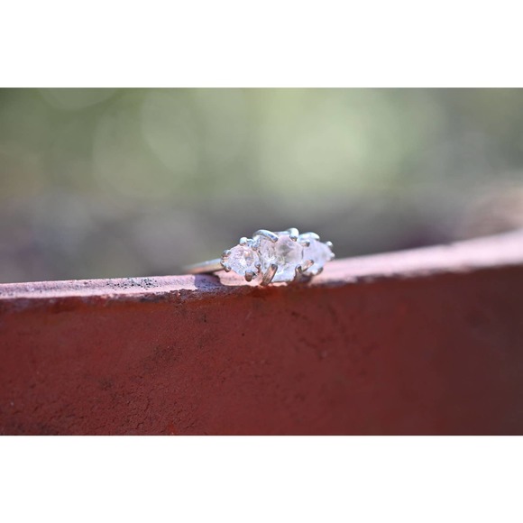 Engagement rings, raw stone ring, alternative engagement ring - Picture 2 of 3